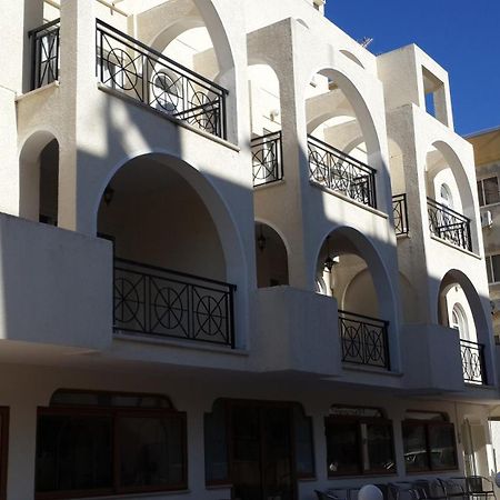 Pasianna Hotel Apartments Lárnaca Exterior foto