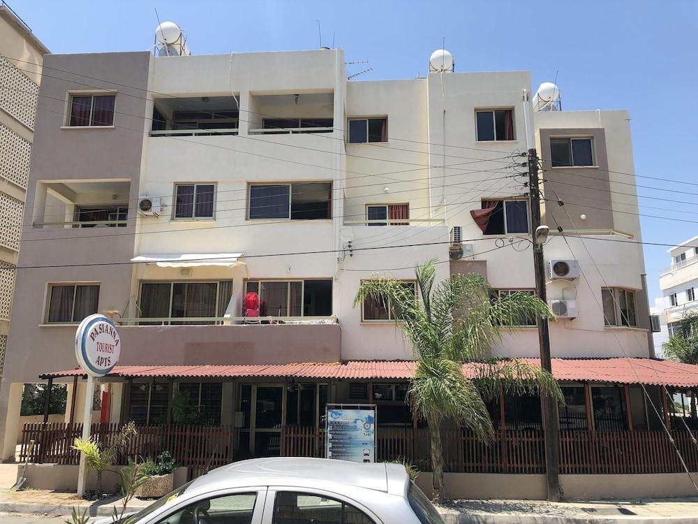Pasianna Hotel Apartments Lárnaca Exterior foto