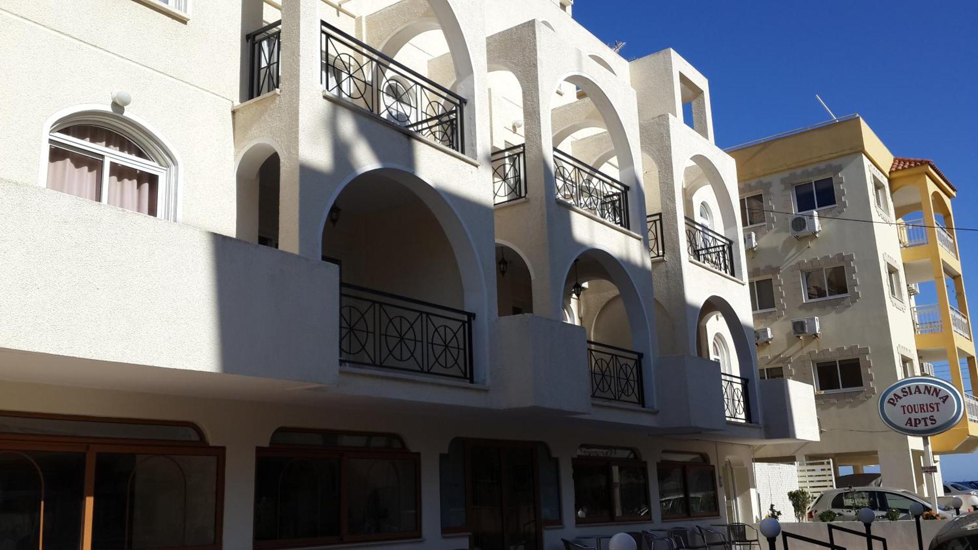 Pasianna Hotel Apartments Lárnaca Exterior foto