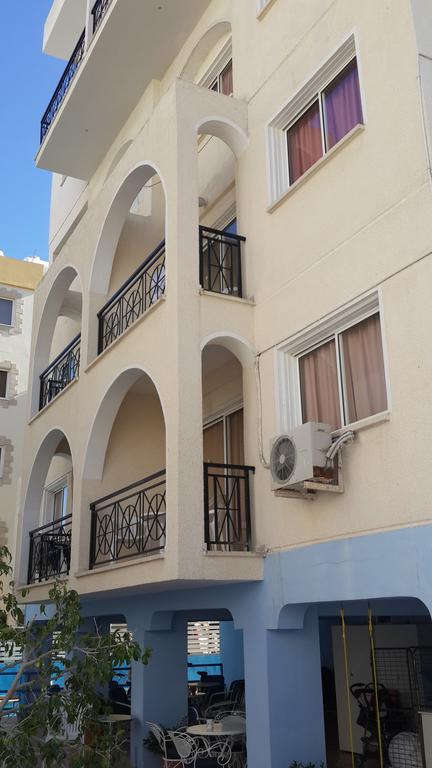 Pasianna Hotel Apartments Lárnaca Exterior foto