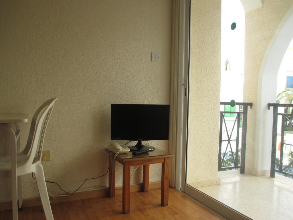 Pasianna Hotel Apartments Lárnaca Habitación foto