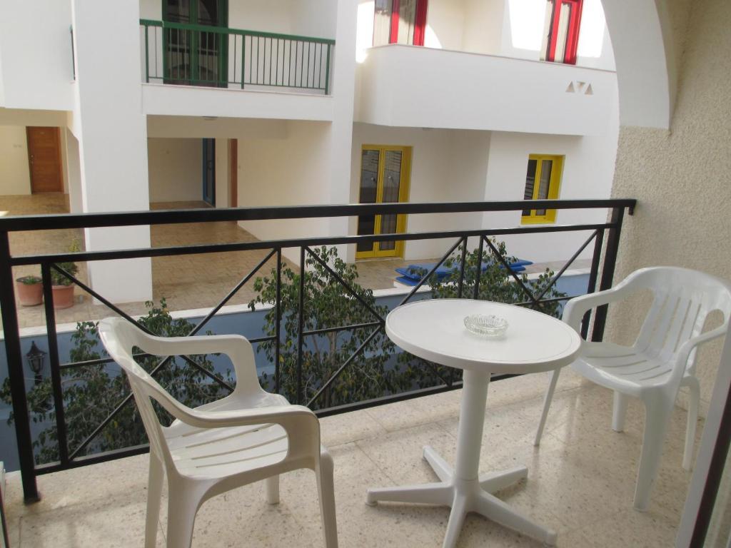 Pasianna Hotel Apartments Lárnaca Habitación foto