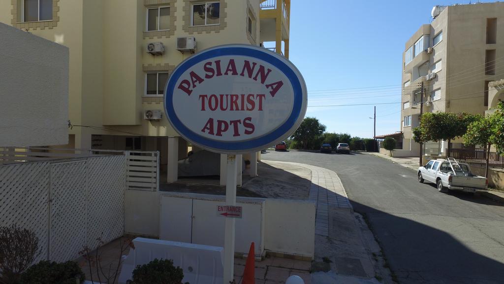 Pasianna Hotel Apartments Lárnaca Exterior foto